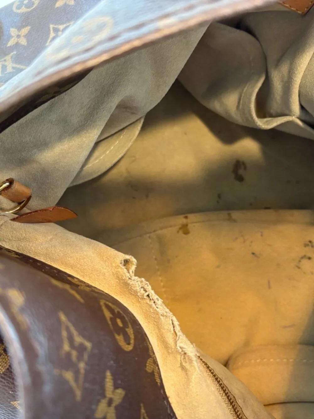 Louis Vuitton LV Monogram Artsy MM in Brown
